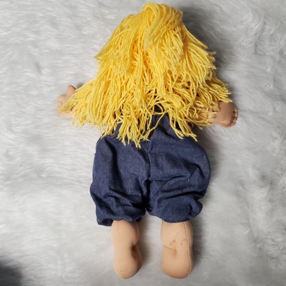 Cabbage Patch 2004 Play Along Girl Doll - Picture 3 of 6